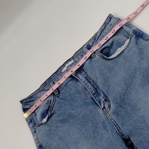 Forever 21 High waist extreme flare light wash jeans, raw hem, size 30 - Picture 7 of 13